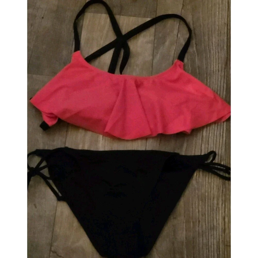 Victoria's Secret PINK bikini set w/ flounce crop top and black Bottoms, Size S